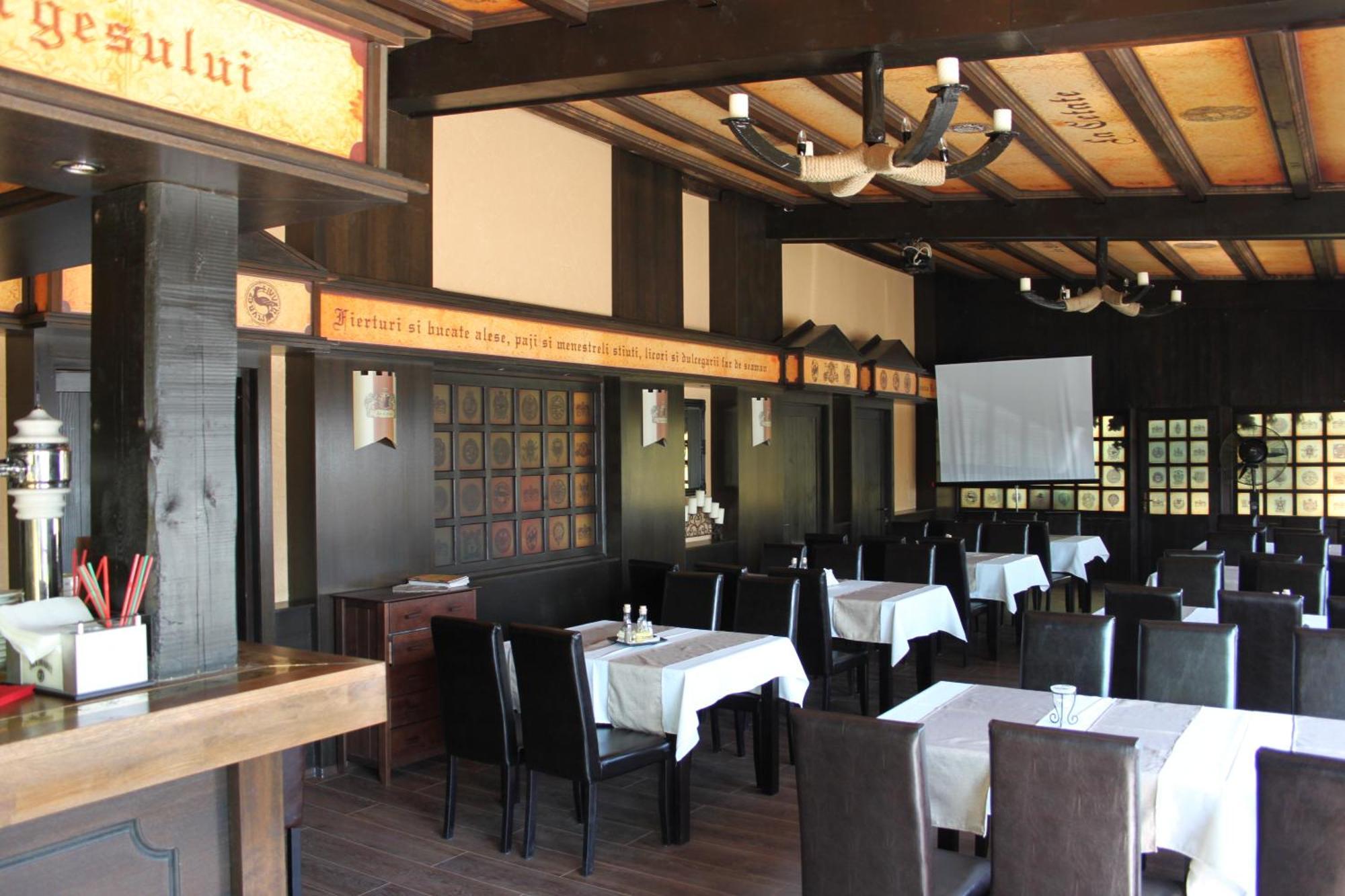 Hotel Lacetate Pitesti Luaran gambar