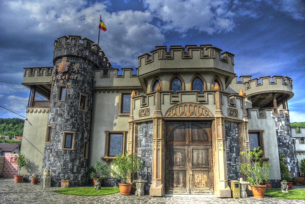 Hotel Lacetate Pitesti Luaran gambar