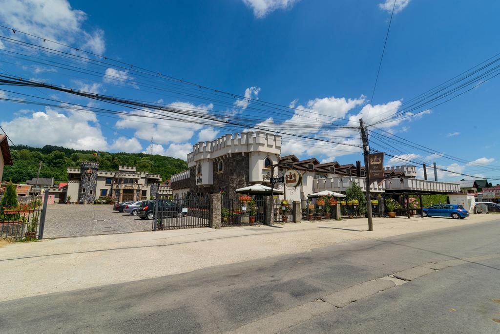 Hotel Lacetate Pitesti Luaran gambar