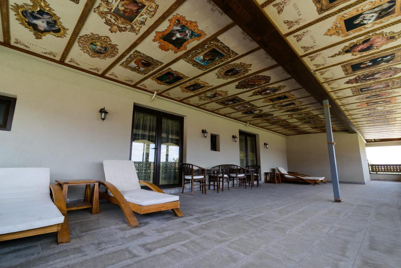 Hotel Lacetate Pitesti Luaran gambar