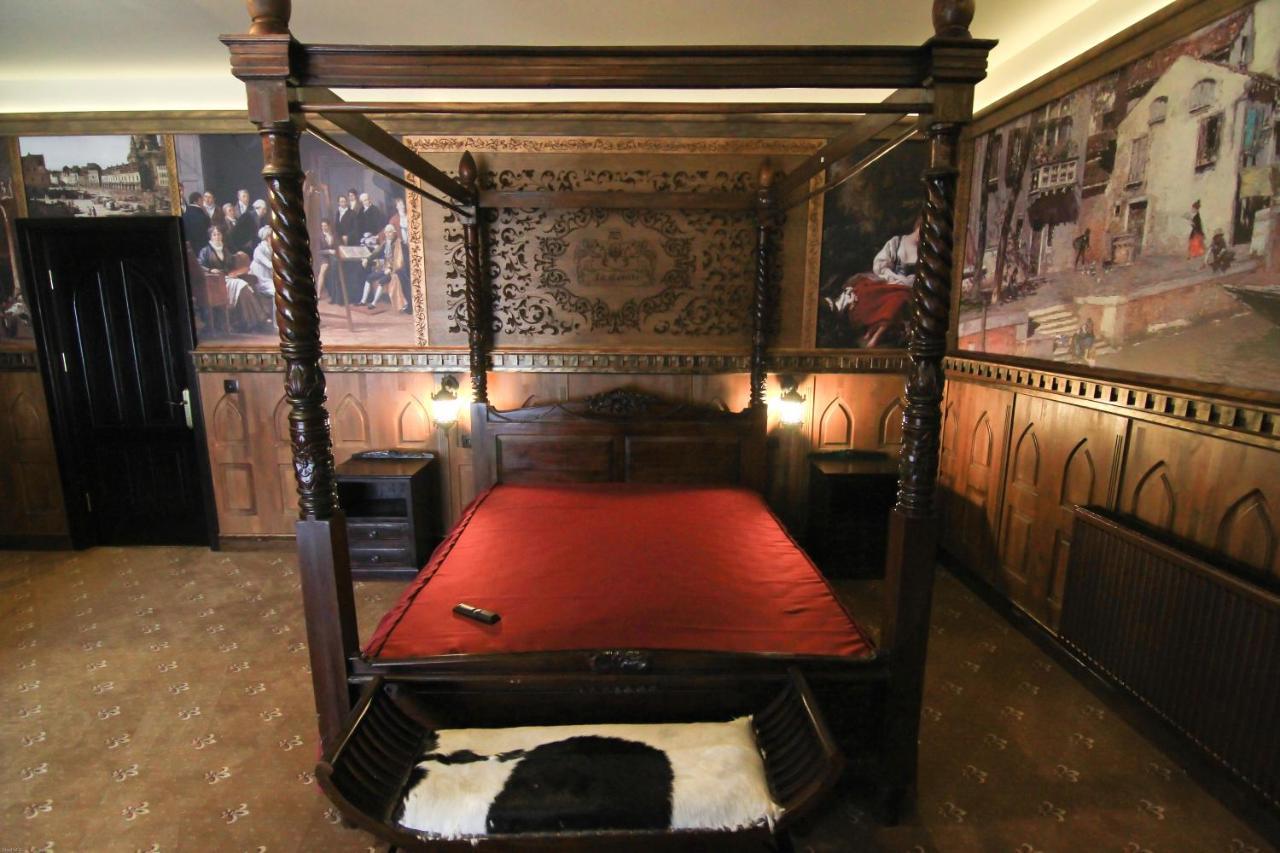 Hotel Lacetate Pitesti Luaran gambar