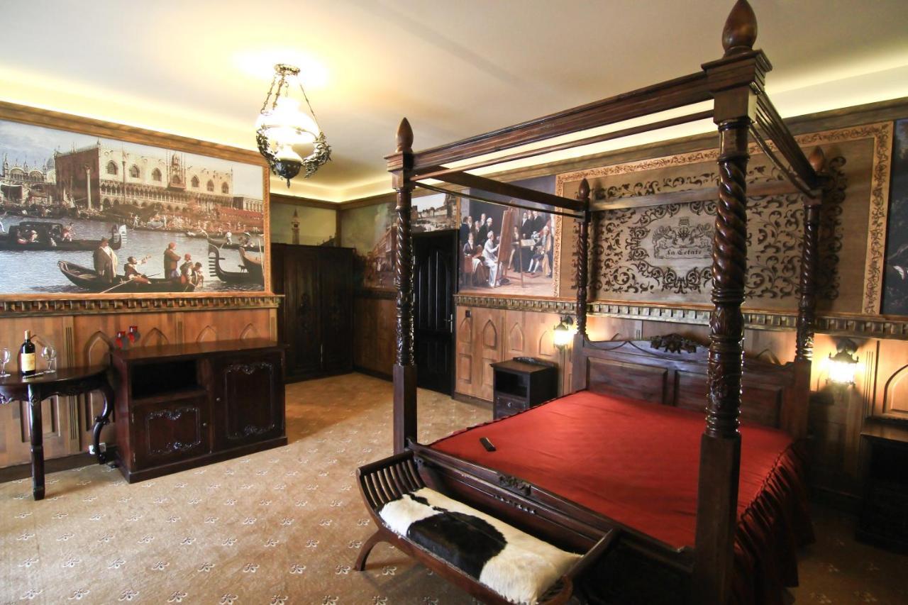 Hotel Lacetate Pitesti Luaran gambar
